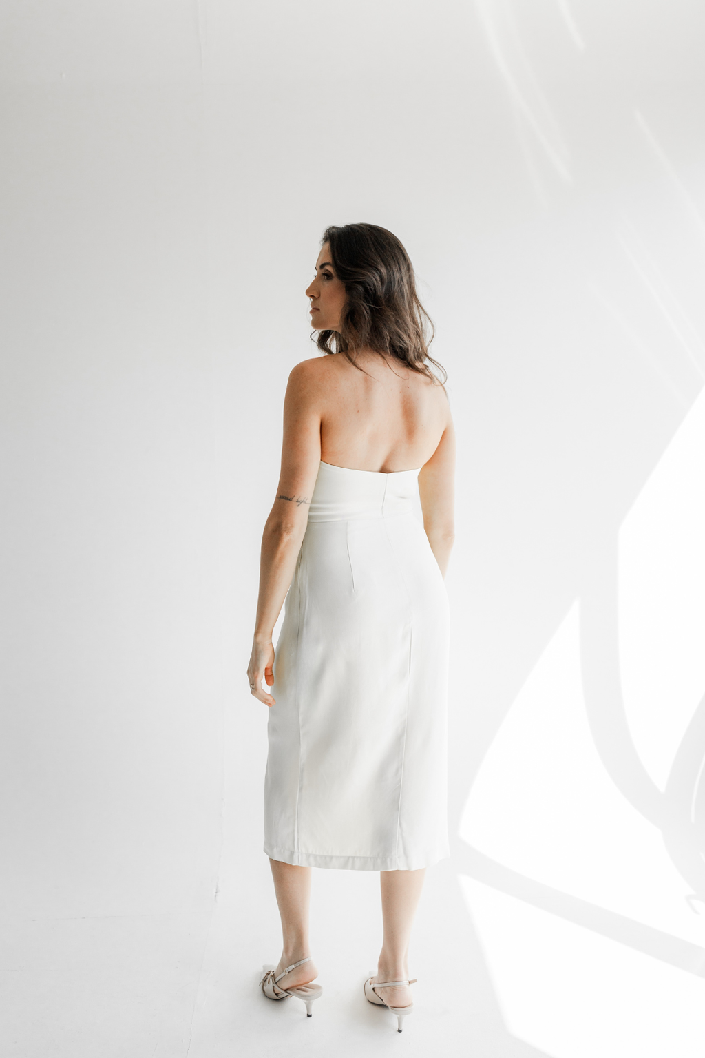 Vestido midi tomara que caia pétala - Branco
