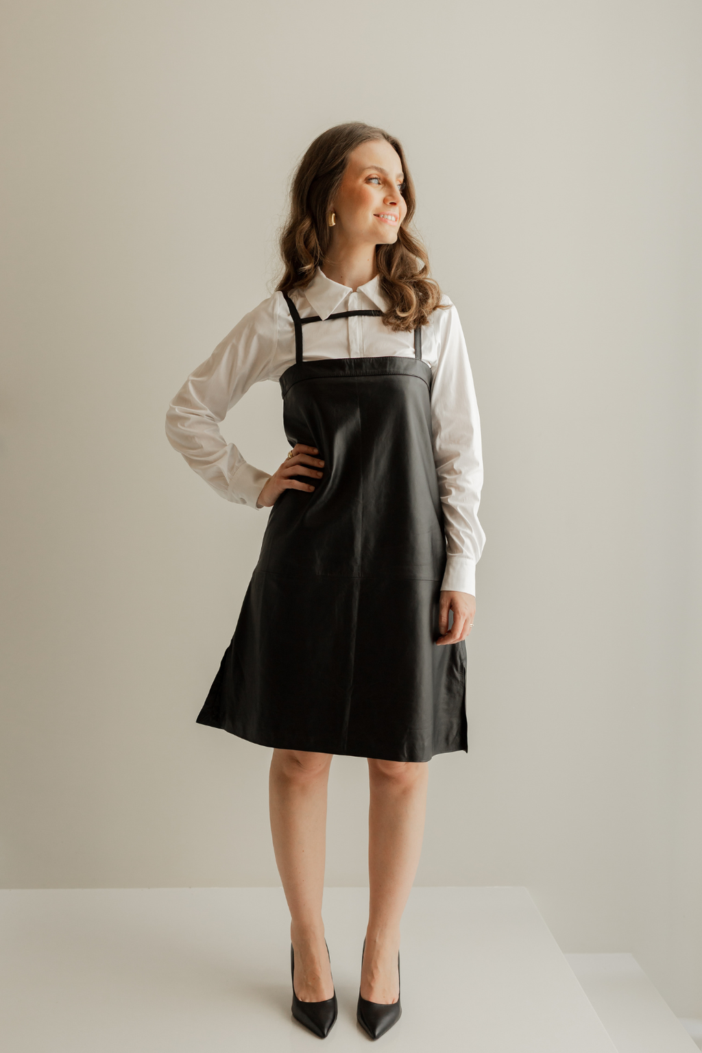 Vestido de Couro Legítimo Jardineira - Preto