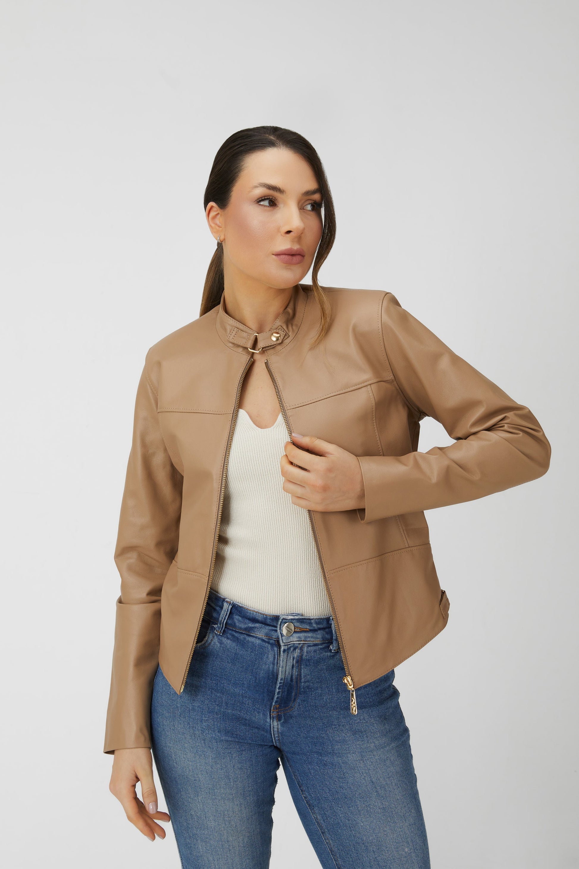 Jaqueta de Couro Legítimo Slim - Bege Chanel