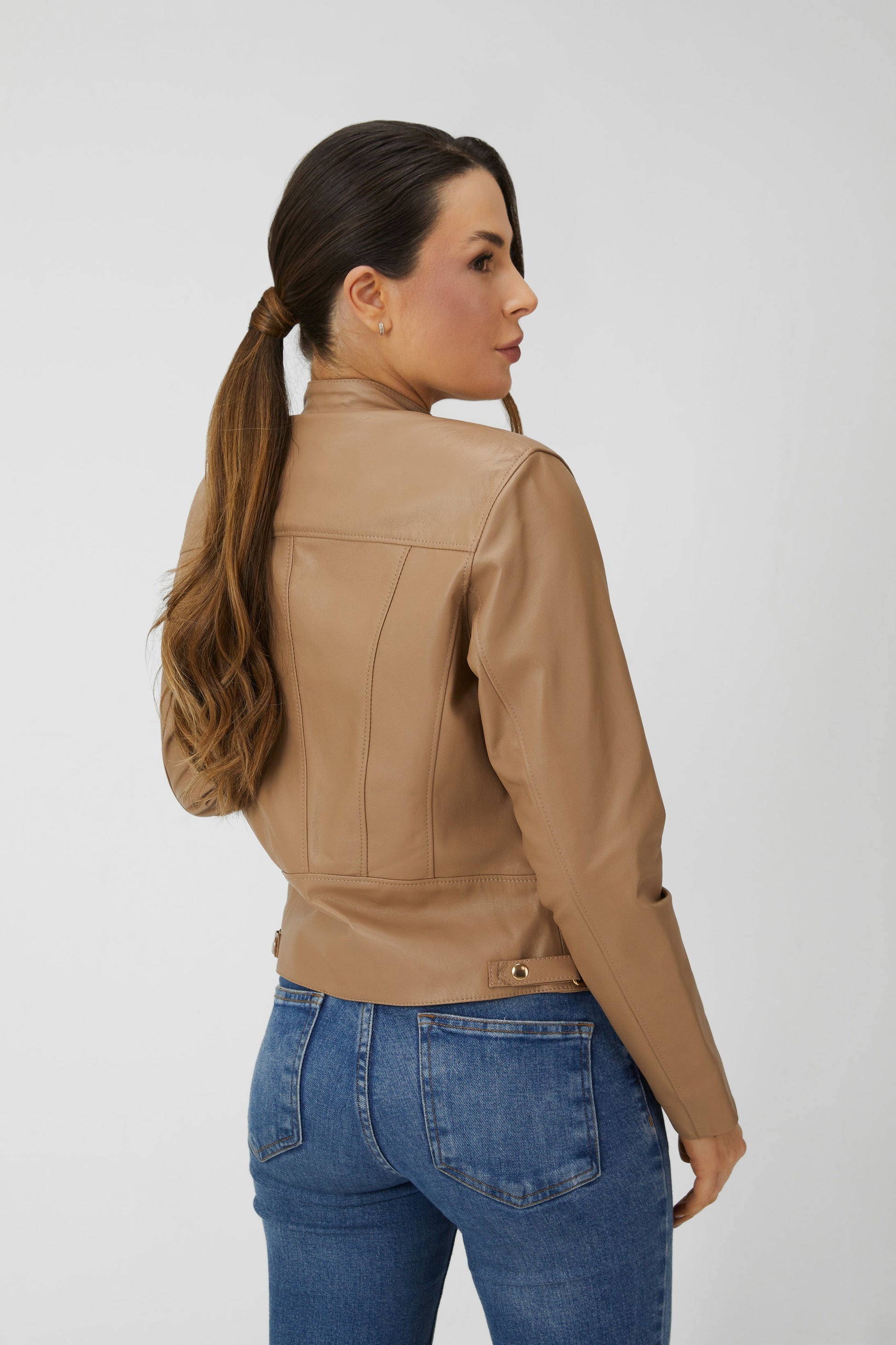 Jaqueta de Couro Legítimo Slim - Bege Chanel